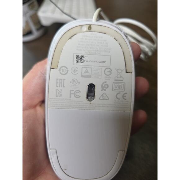HP White Lifestyle White Wired USB Optical Mouse MODEL TPC-P001M 2 Button Scroll - Picture 9 of 16